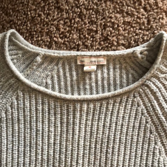 GAP Grey Sweater - Picture 4 of 5